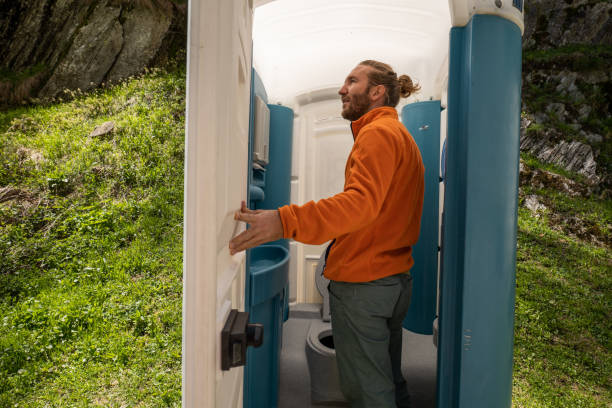 Portable Toilet Options We Offer in Golden Hills, CA