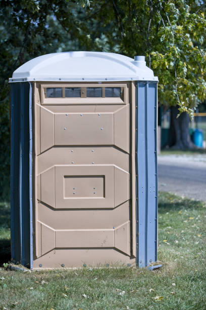 Best Porta potty rental for parties  in Golden Hills, CA