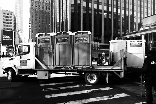 Best Portable toilet rental cost  in Golden Hills, CA